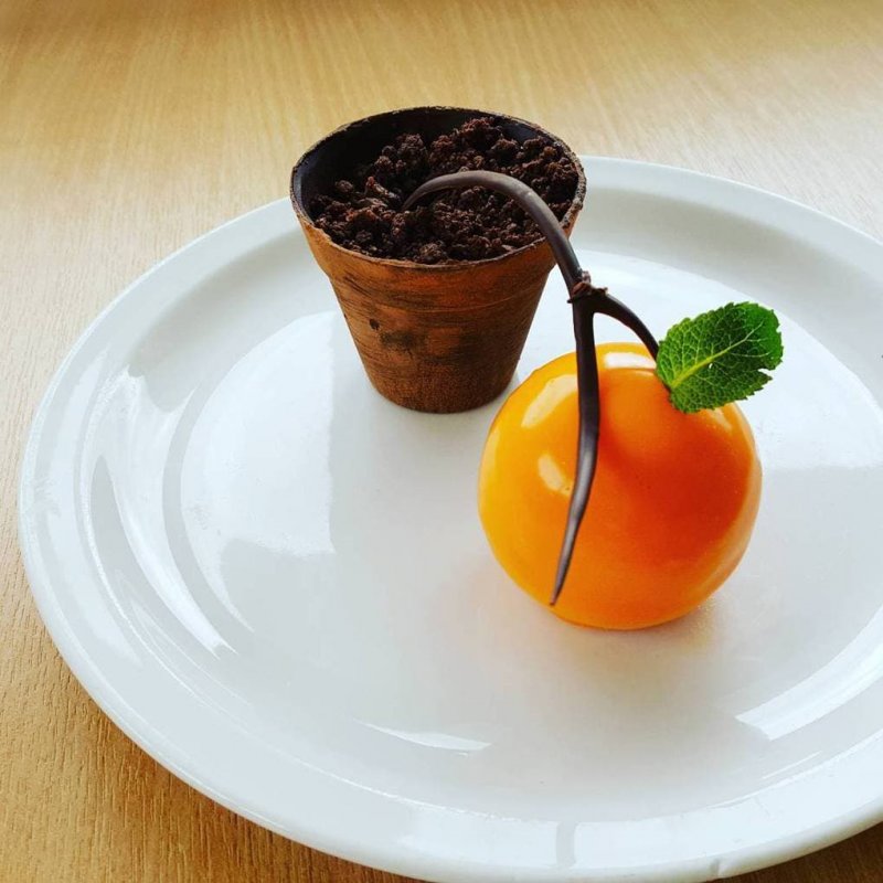 Десерт в виде мандарина