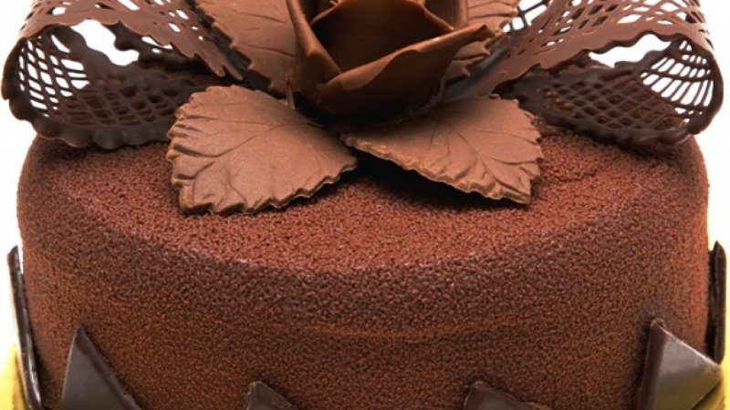 Украшение торта шоколадными листьями (43 фото)